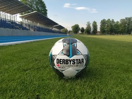 Zobacz nowy komplet meczowy Puszczy! [ZDJĘCIA]