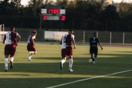 Atak zimy, a w 3. lidze rusza wiosna. Wyjazdowe mecze drużyn z podlaskiego [ZAPOWIEDŹ]