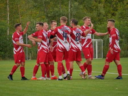 A klasa podlaska: 6 drużyn z kompletem punktów, 5 – bez żadnego punktu [WYNIKI I TABELE]