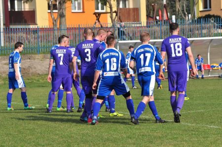 Narew znów urywa punkty faworytom [WYNIKI I TABELE W A KLASIE]