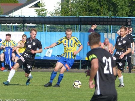 [PILNE] Jeden z czołowych piłkarzy Tura przechodzi do klubu z okręgówki