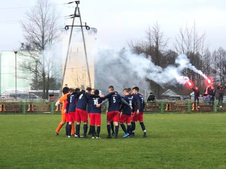 Nad murem z wolniaczka – piękna bramka zawodnika Iskry Narew