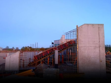 Stadion w Szczuczynie: dwie trybuny gotowe! [ZDJĘCIA]