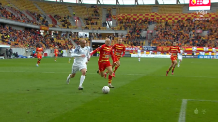 Jagiellonia „ściga się” o utrzymanie, ale żółwim tempem