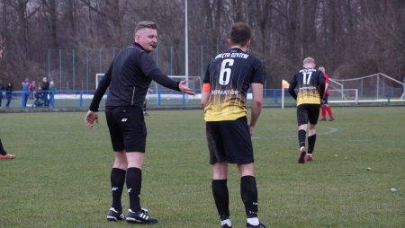 Kto będzie sędziował mecze w weekend? Zobacz obsadę sędziowską w 4. lidze i okręgówce