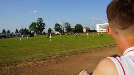 Piłkarski weekend w regionie – zapowiedź, typy, harmonogram meczów [3. liga, 4. liga, okręgówka]