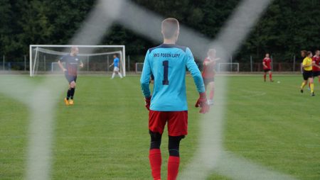 Piłkarski weekend w regionie [3. LIGA, 4 LIGA, OKRĘGÓWKA]