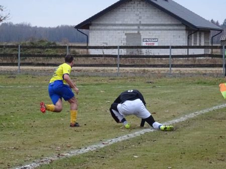 Koniec rundy jesiennej w A klasie [wyniki i tabele]