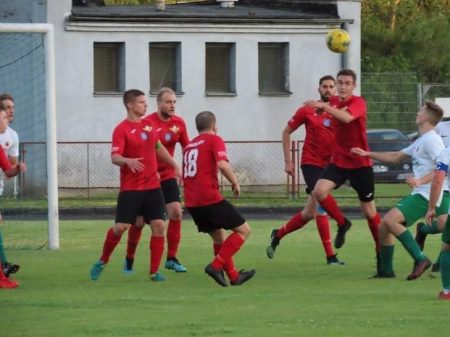 Nowe komplety meczowe Pogoni Łapy