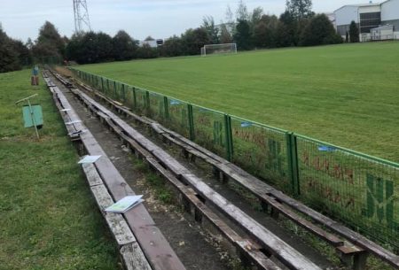 Będą nowe trybuny na stadionie w Narwi!