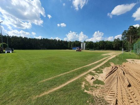 Grabówka już szykuje się do 4. ligi. Boisko przechodzi renowację