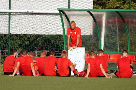 Zmiana trenera w ŁKS-ie Łomża. Nowy szkoleniowiec to wychowanek klubu