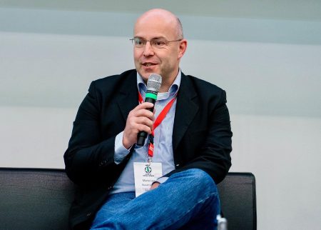 Media społecznościowe w centrum uwagi: najlepsze profile gwiazd EURO i pułapki cyfrowego świata