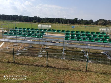 Nowe trybuny na stadionie w Mielniku