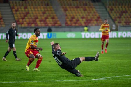 Niska frekwencja na meczu Jagiellonia-Molde – przyczyną niskie zainteresowanie piłką? [KOMENTARZ]