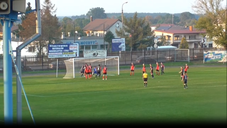 Tak padła piąta bramka dla Warmii w meczu z Mielnikiem. Bramkarz się nie popisał