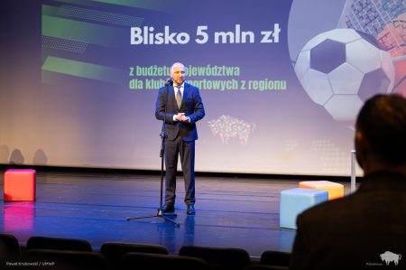 2,1 mln zł na wsparcie podlaskich klubów sportowych. Wśród beneficjentów – kluby piłkarskie!