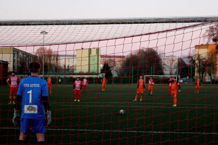 Mecz kadrowych gigantów, derby północy [ZAPOWIEDŹ KOLEJKI W OKRĘGÓWCE]