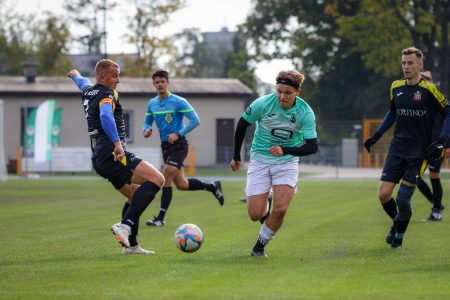 Zapowiedź 13. kolejki okręgówki – większość meczów przy sztucznym świetle