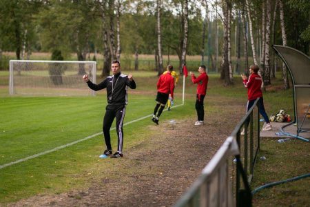 4 LIGA: Ruch traci dystans do czołówki, którą otwierają (o dziwo): Tur i Promień [WYNIKI, TABELA, VIDEO]
