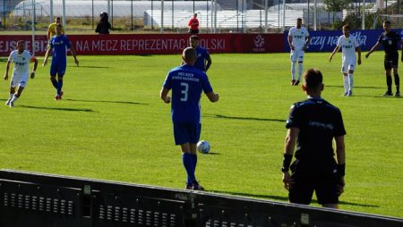 Tabele po rundzie jesiennej. To one śnić się Wam będą całą zimę [4. liga, okręgówka, A klasa]