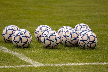 TOP 10 sezonu 2021/2022: dziurawe defensywy – najwięcej straconych goli