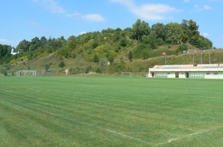 Nowe nawodnienia na stadionie w Mielniku. Będzie dalsza przebudowa obiektu