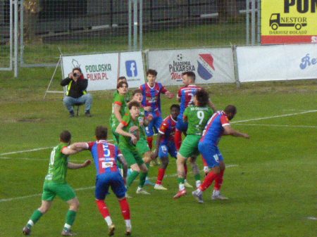 Warmia niepokonana wiosną! Świetna passa trwa, baraż o III ligę blisko