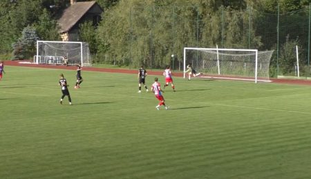 Piękny gol Wiktora Gęgotka z Warmii Grajewo w meczu z Hetmanem Tykocin [FILM]
